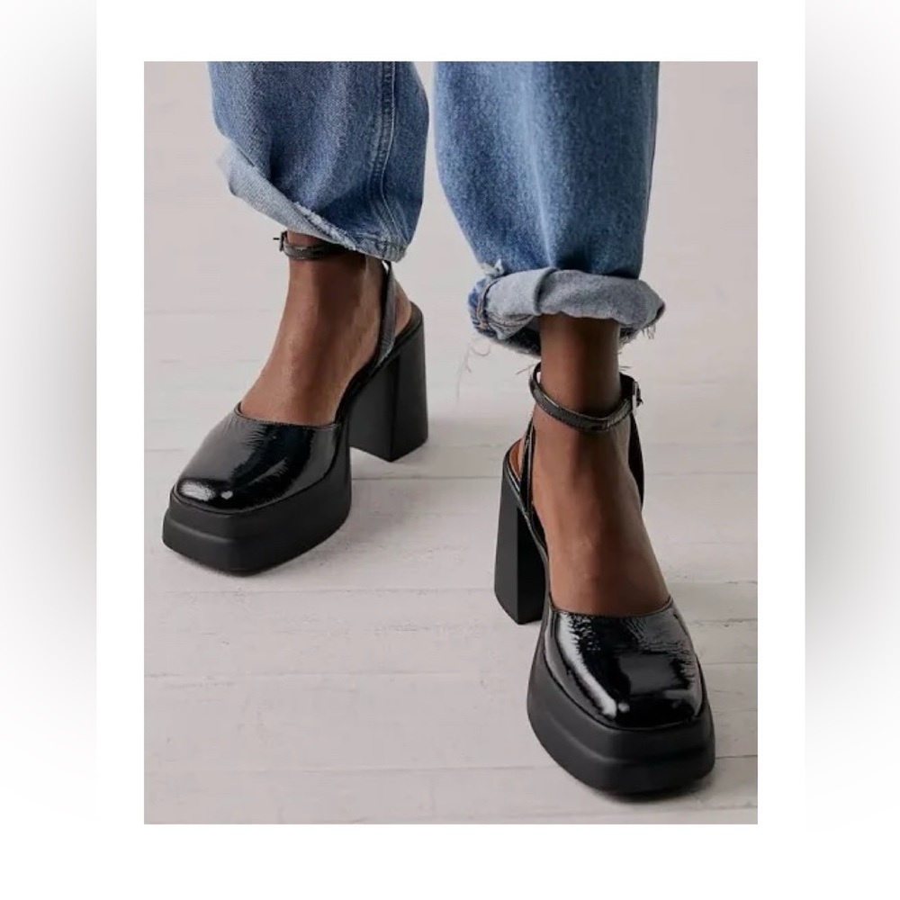 FREE PEOPLE: PLATFORM MARY JANE NWOT